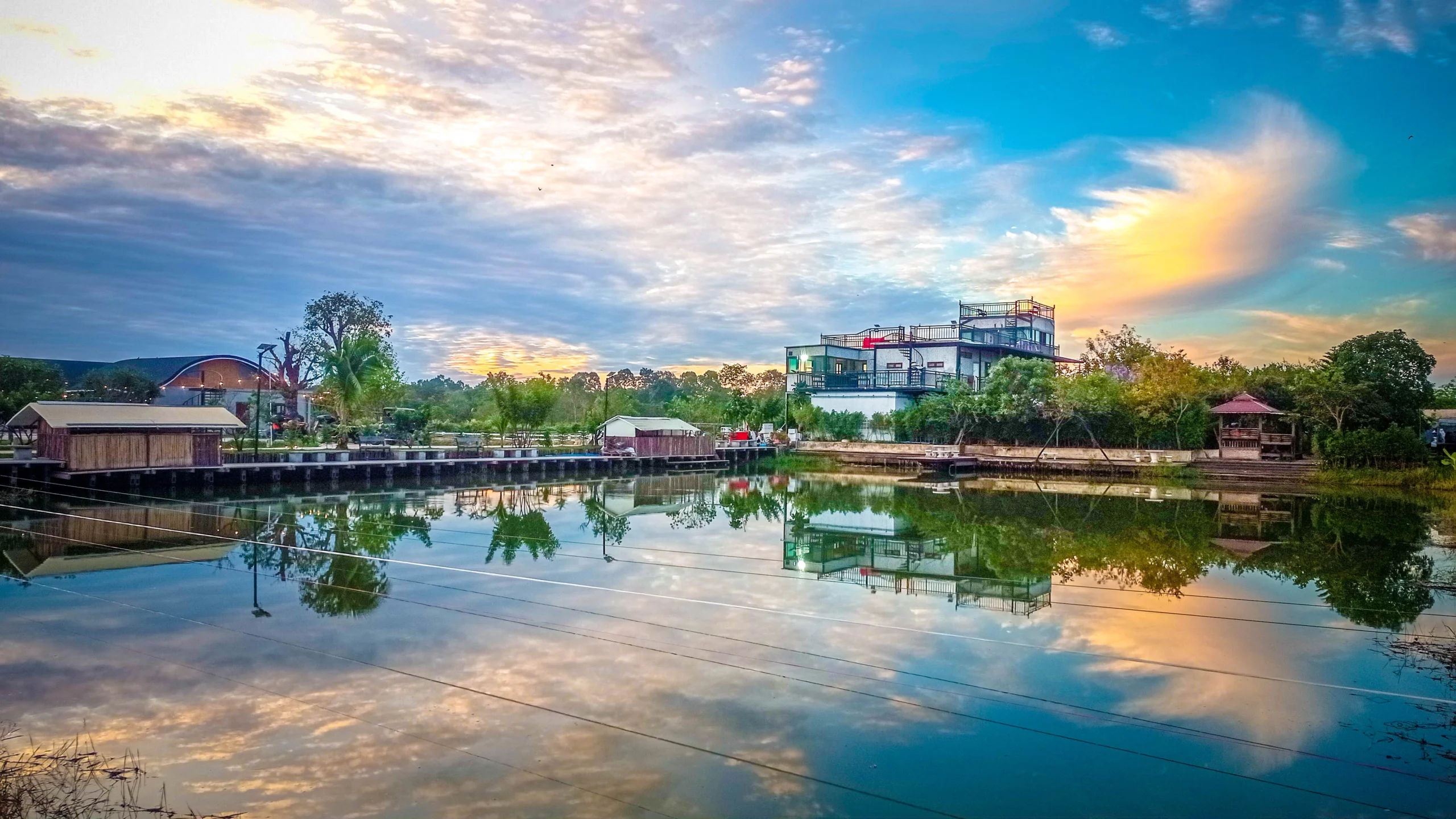 Read more about the article บรรยากาศยามเย็นสุดชิลล์ ปาป๊าฟาร์ม นครนายก: ที่เช็คอินใหม่ วิวทุ่งนาสุดปัง