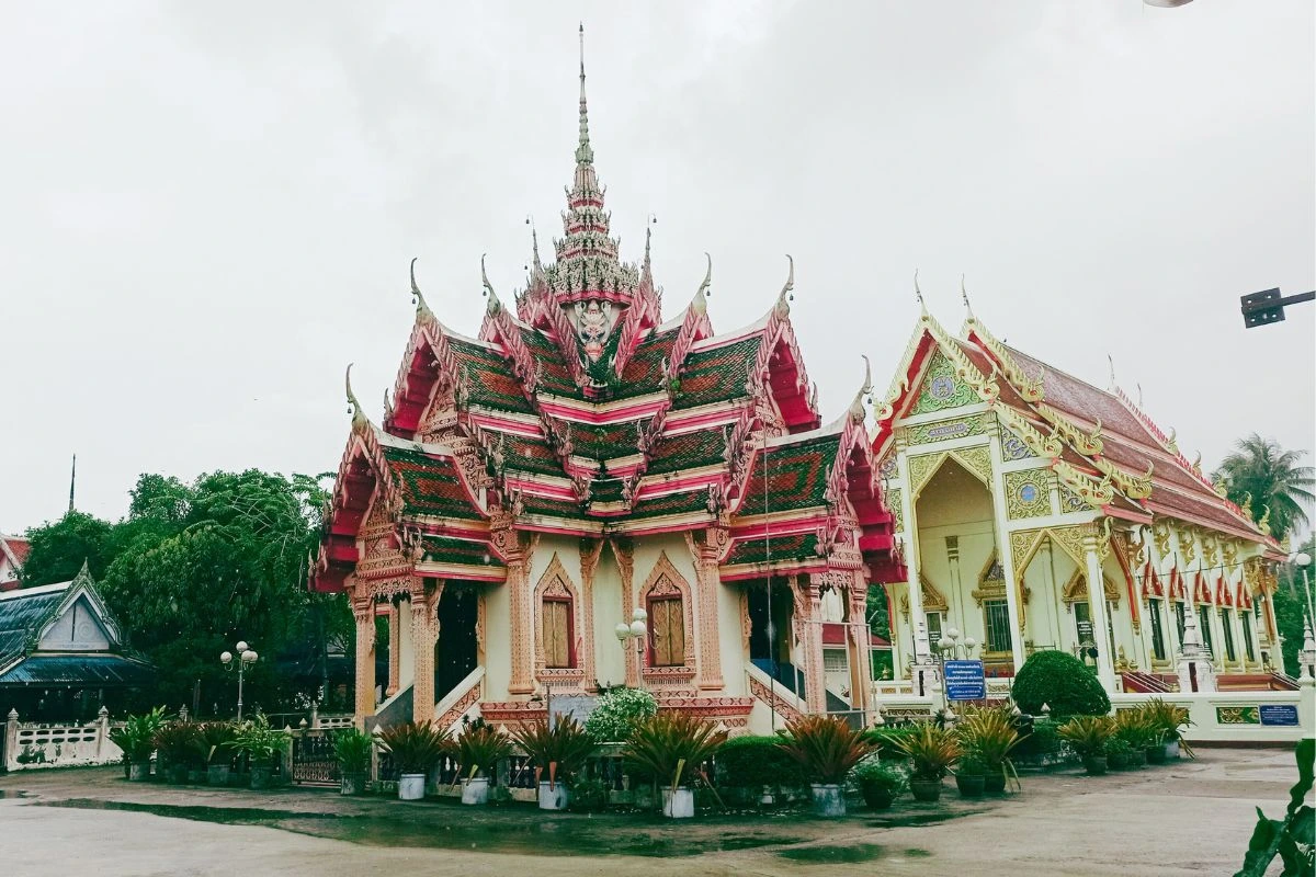 Read more about the article วัดตุยง (หลวงพ่อดำ) ปัตตานี : อดีตที่หล่อหลอมสู่ปัจจุบัน